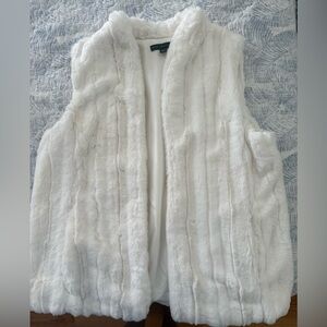Women's White Faux Fur Vest - Stylish Layering Vest New, Unworn.